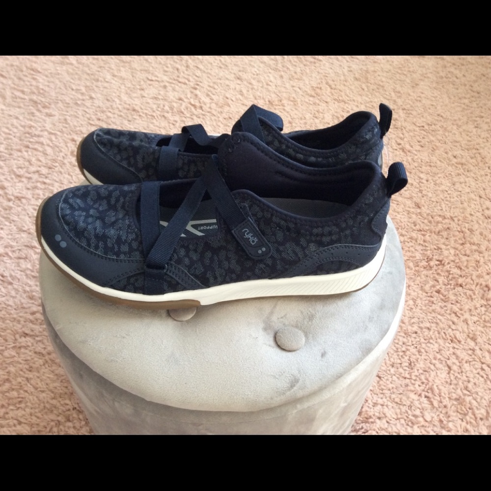 🎉RYKA COMFY Walking Shoes🎉Size 9🎉♨️Runs big🎉